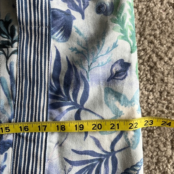 Mia & Tess Beach Tote (Blue and Green), Beach Theme Print, NWT - Picture 3 of 8